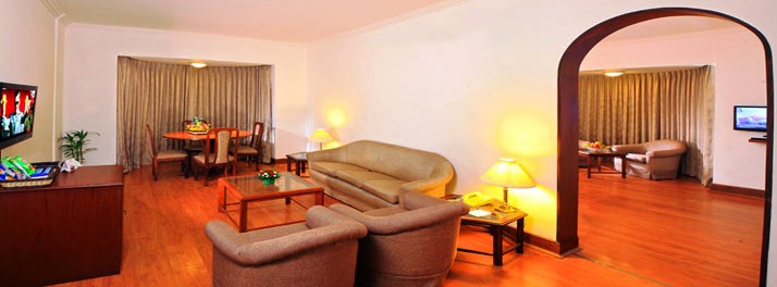 1466/Abad Atrium - Kochi 08.jpg